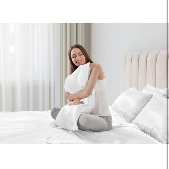 Madison Park White Queen Satin Sheet Set NWT - Picture 9 of 14